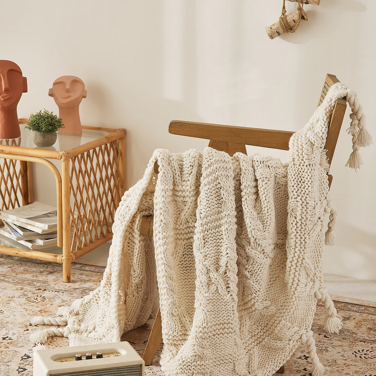 91家纺网 家纺一手货源 找家纺 （总）暖绵绵家纺 2026新款几何编制温柔米色流苏针织毯-艾岚珍（本款券后/折后零售价不得低于330元）