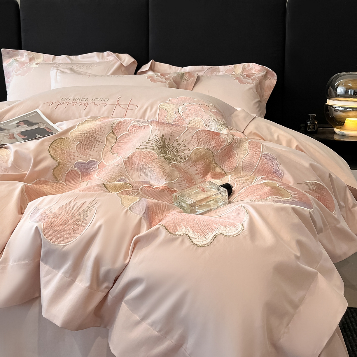 91家纺网 家纺一手货源 找家纺 置顶家纺 2026新款花间集刺绣小清新系列四件套 花间集-粉