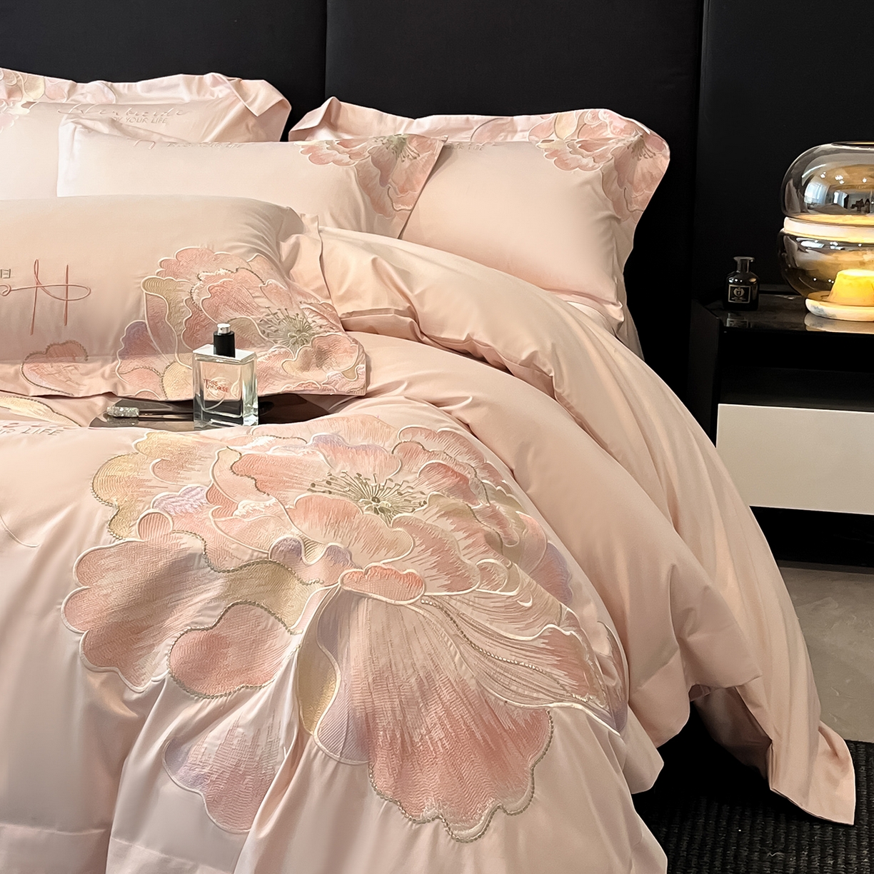 91家纺网 家纺一手货源 找家纺 置顶家纺 2026新款花间集刺绣小清新系列四件套 花间集-粉