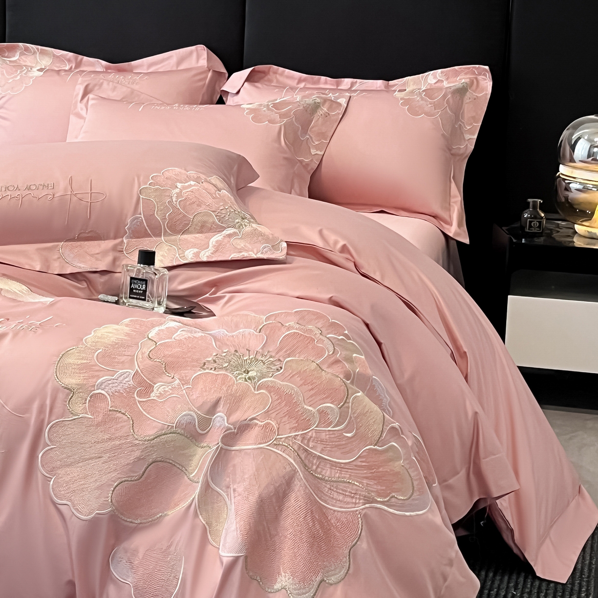 91家纺网 家纺一手货源 找家纺 置顶家纺 2026新款花间集刺绣小清新系列四件套 花间集-浅豆沙