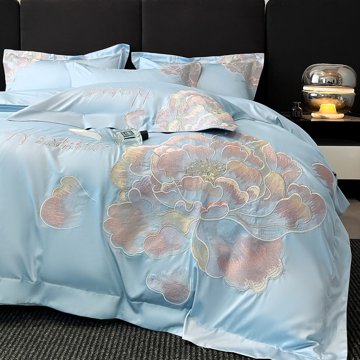 91家纺网 家纺一手货源 找家纺 置顶家纺 2026新款花间集刺绣小清新系列四件套 花间集-天空蓝