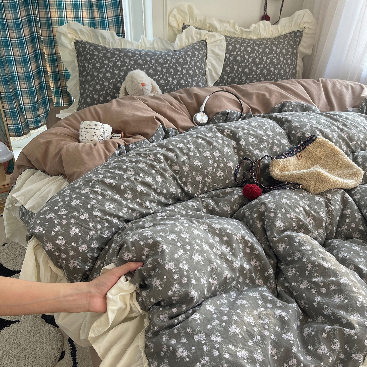 91家纺网 家纺一手货源 找家纺 （总）顾里家纺 2026新款春日碎花大花边云感棉四件套（床笠属于定制 后期不予退换）