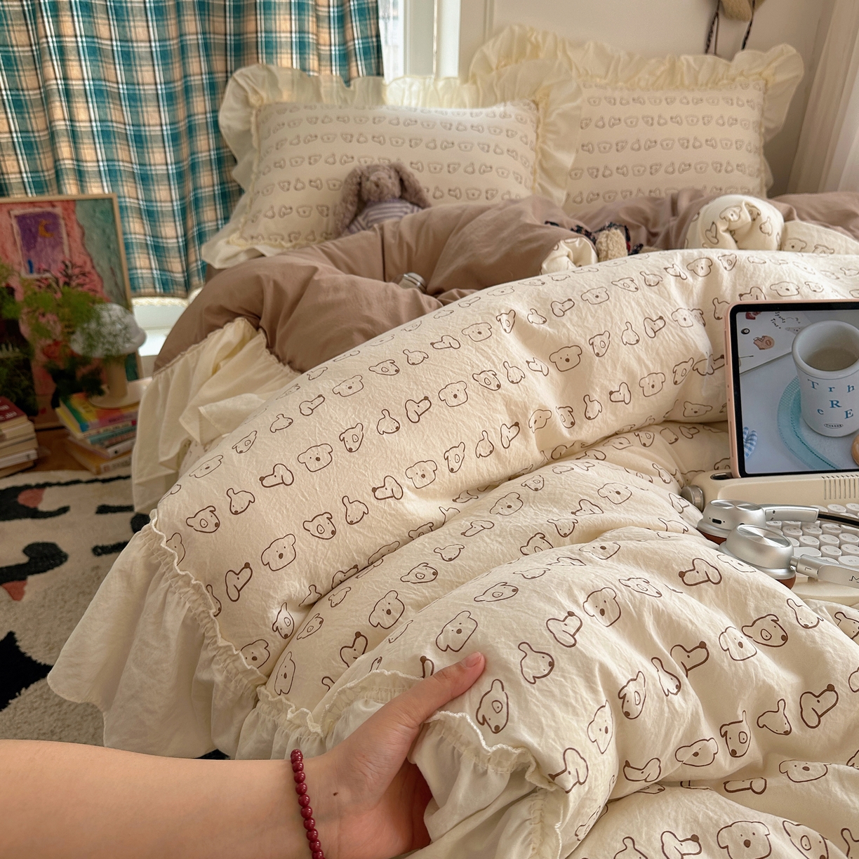 91家纺网 家纺一手货源 找家纺 （总）顾里家纺 2026新款春日碎花大花边云感棉四件套（床笠属于定制 后期不予退换）