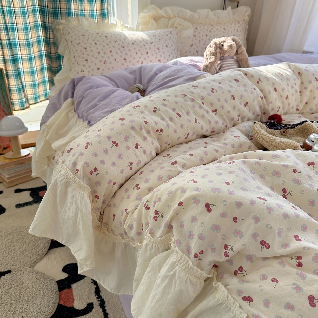 91家纺网 家纺一手货源 找家纺 顾里家纺 2026新款春日碎花大花边云感棉四件套（床笠属于定制 后期不予退换） 豹纹樱桃