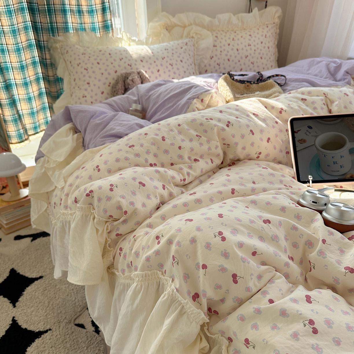 91家纺网 家纺一手货源 找家纺 顾里家纺 2026新款春日碎花大花边云感棉四件套（床笠属于定制 后期不予退换） 豹纹樱桃