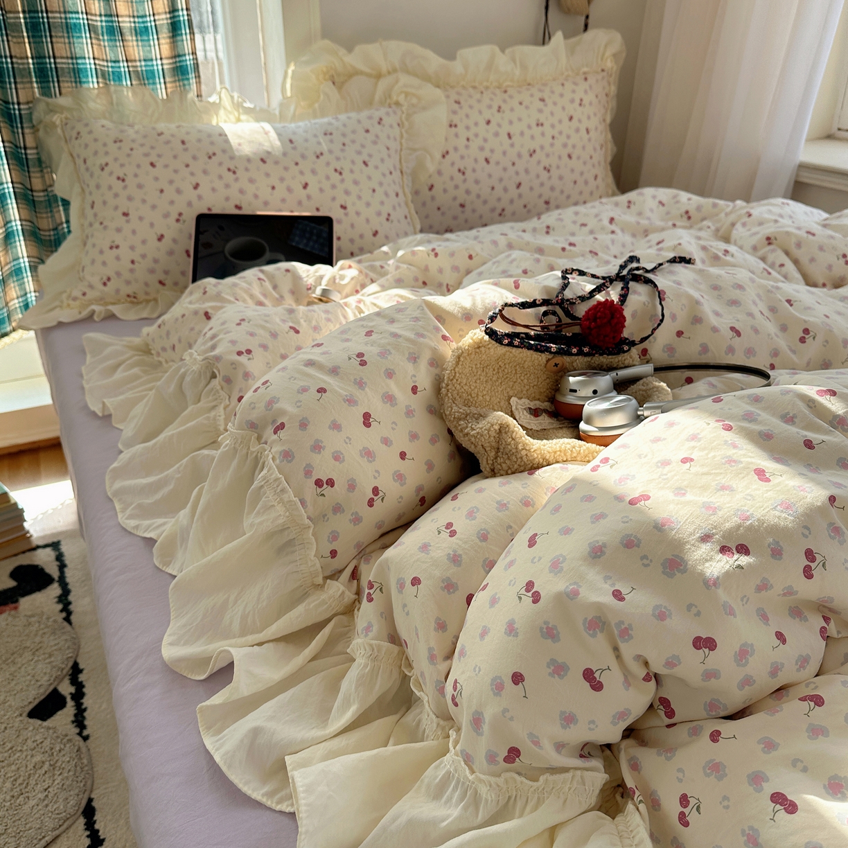 91家纺网 家纺一手货源 找家纺 顾里家纺 2026新款春日碎花大花边云感棉四件套（床笠属于定制 后期不予退换） 豹纹樱桃