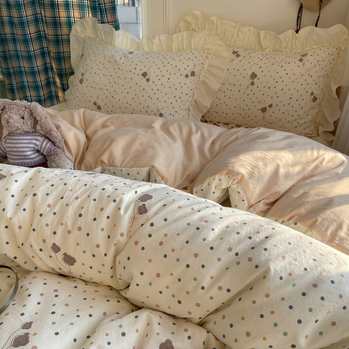 91家纺网 家纺一手货源 找家纺 顾里家纺 2026新款春日碎花大花边云感棉四件套（床笠属于定制 后期不予退换） 彩点小熊