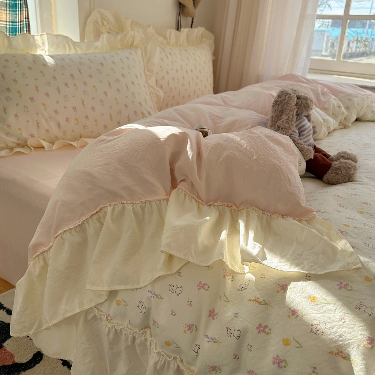 91家纺网 家纺一手货源 找家纺 顾里家纺 2026新款春日碎花大花边云感棉四件套（床笠属于定制 后期不予退换） 风铃西高地