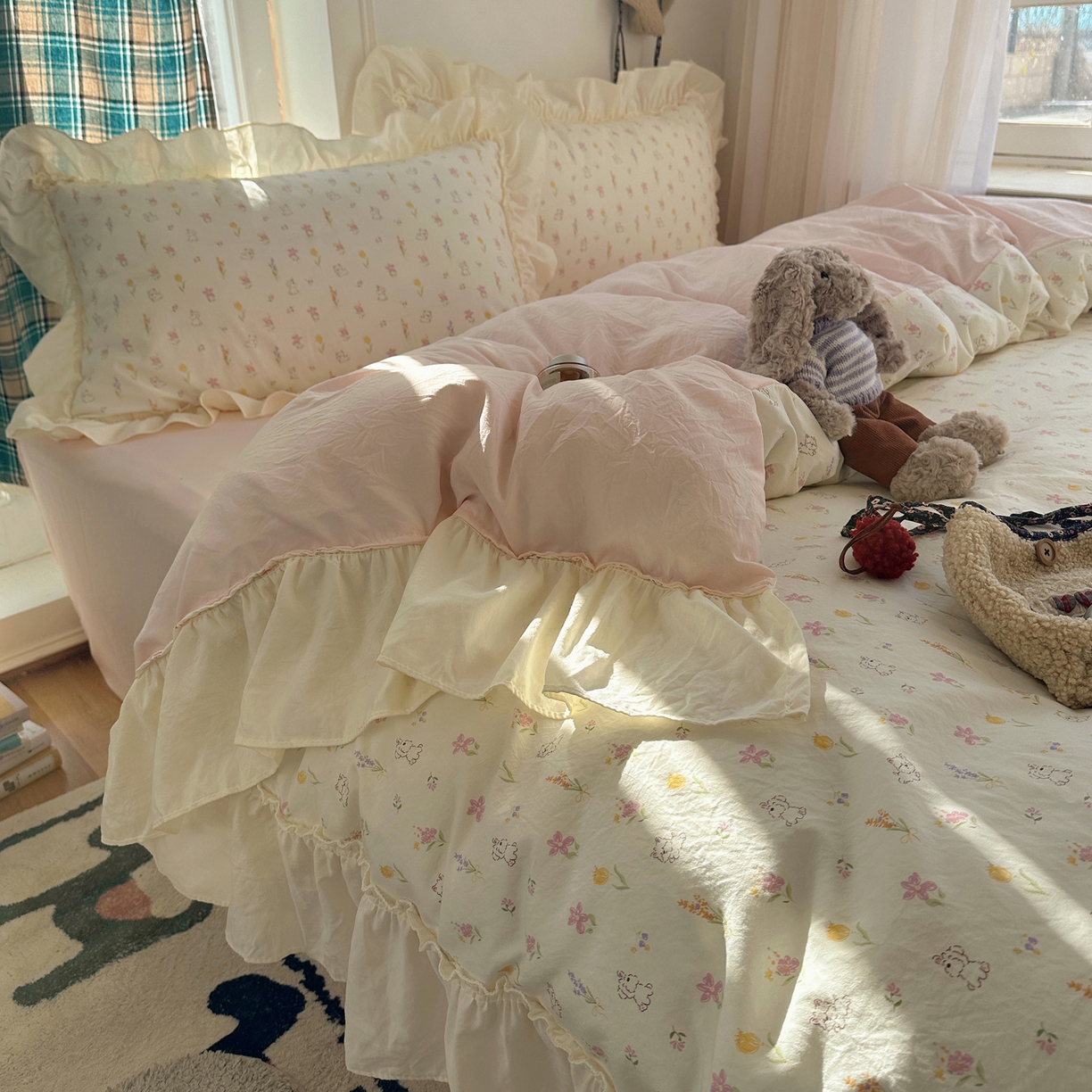 91家纺网 家纺一手货源 找家纺 顾里家纺 2026新款春日碎花大花边云感棉四件套（床笠属于定制 后期不予退换） 风铃西高地