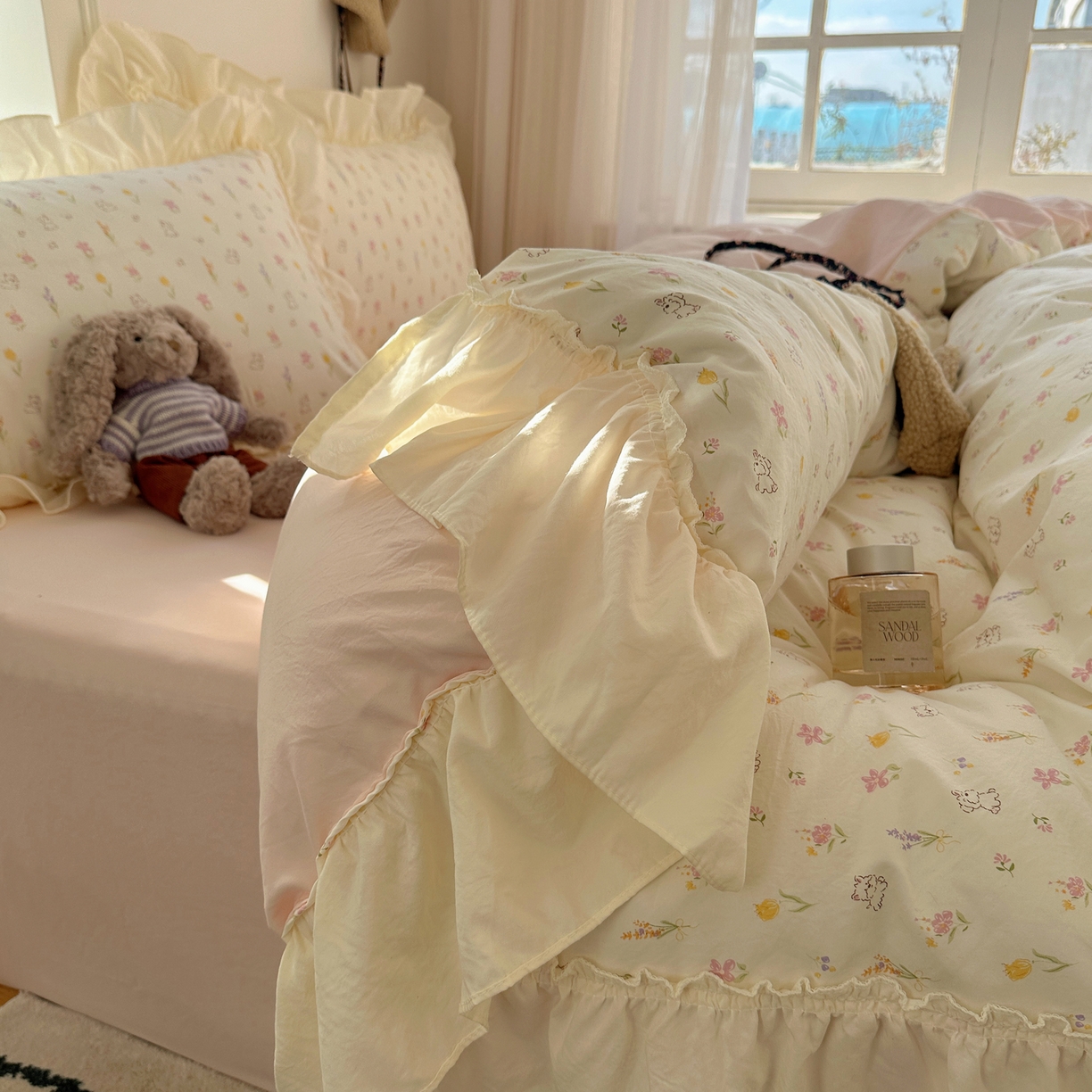 91家纺网 家纺一手货源 找家纺 顾里家纺 2026新款春日碎花大花边云感棉四件套（床笠属于定制 后期不予退换） 风铃西高地