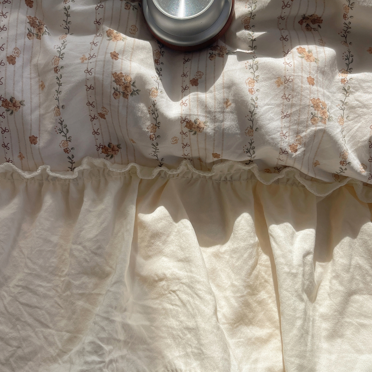 91家纺网 家纺一手货源 找家纺 顾里家纺 2026新款春日碎花大花边云感棉四件套（床笠属于定制 后期不予退换） 复古风信