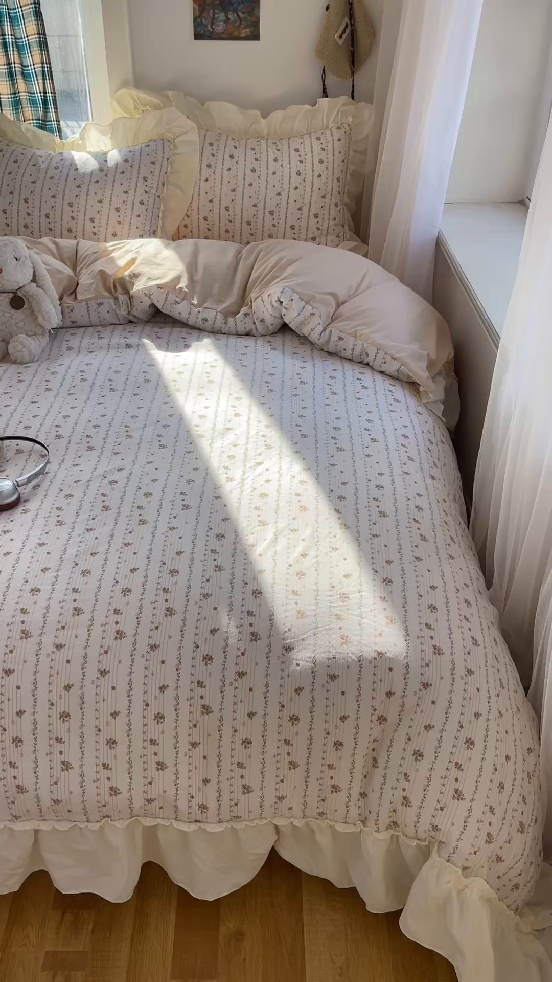 91家纺网 家纺一手货源 找家纺 顾里家纺 2026新款春日碎花大花边云感棉四件套（床笠属于定制 后期不予退换） 复古风信