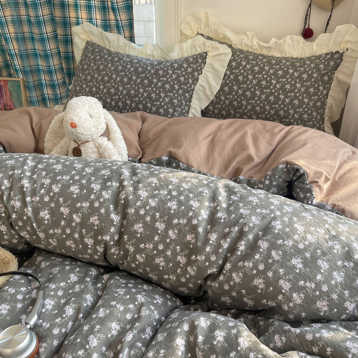 91家纺网 家纺一手货源 找家纺 顾里家纺 2026新款春日碎花大花边云感棉四件套（床笠属于定制 后期不予退换） 复古山茶