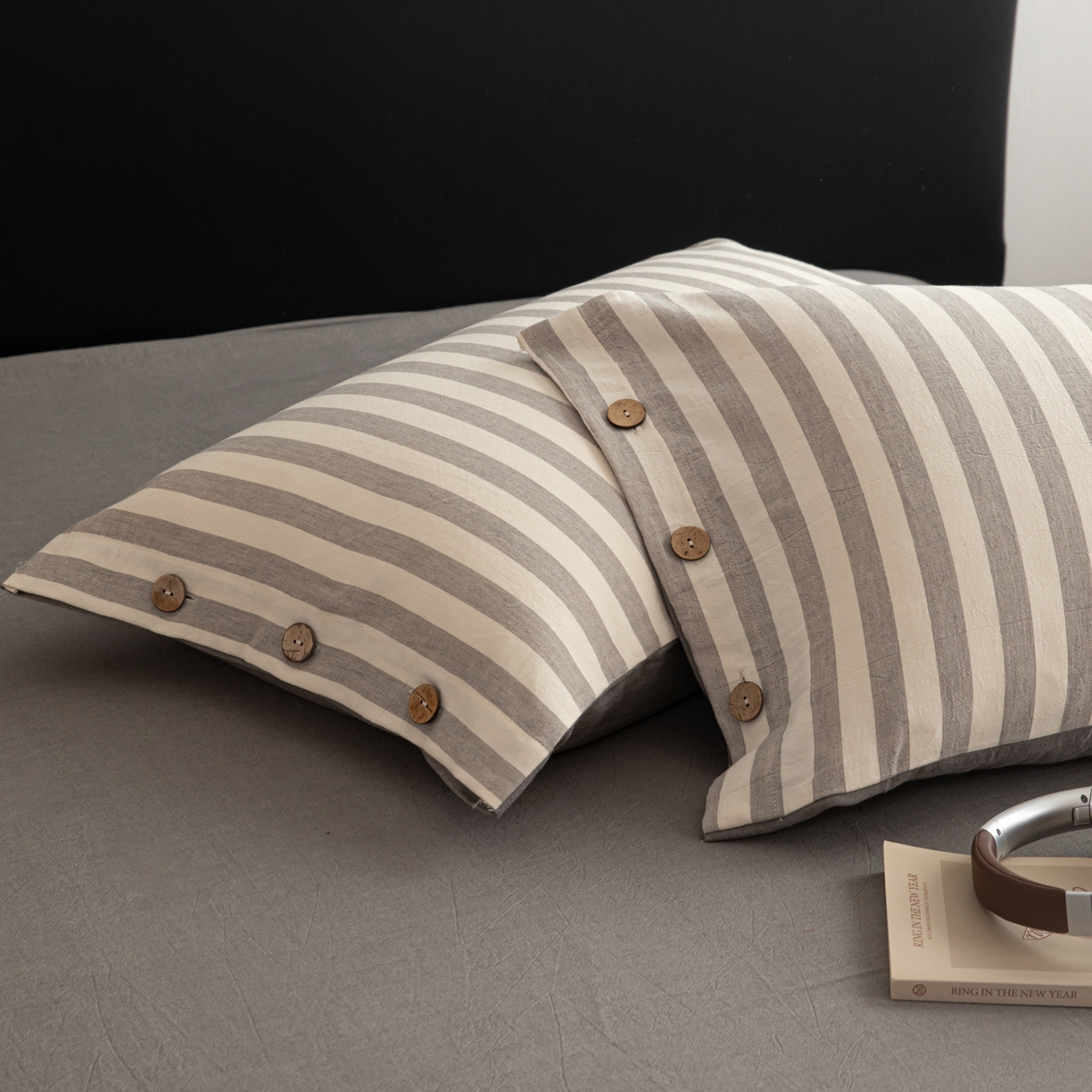 91家纺网 家纺一手货源 找家纺 （总）简宜家居（朝初家纺） 2026新款棉麻四件套-条纹格子系列