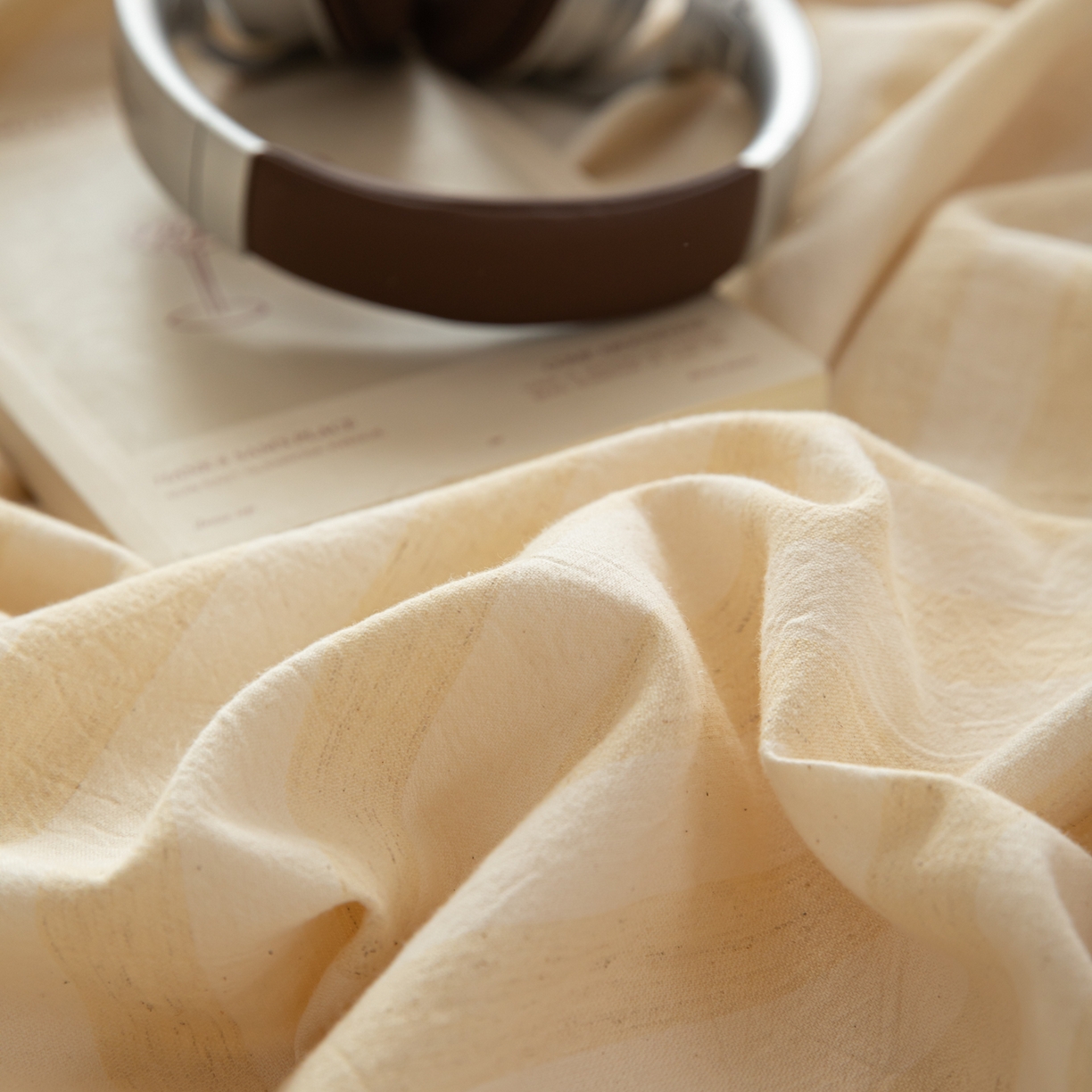 91家纺网 家纺一手货源 找家纺 简宜家居（朝初家纺） 2026新款棉麻四件套-条纹格子系列 黄条-暖梦