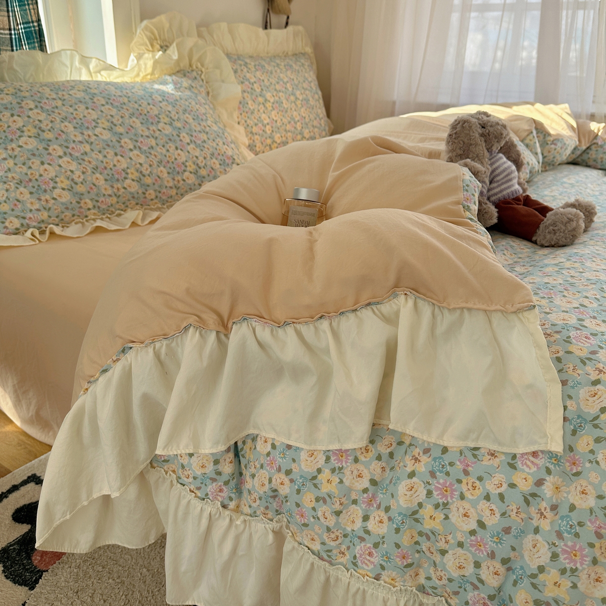 91家纺网 家纺一手货源 找家纺 顾里家纺 2026新款春日碎花大花边云感棉四件套（床笠属于定制 后期不予退换） 花海