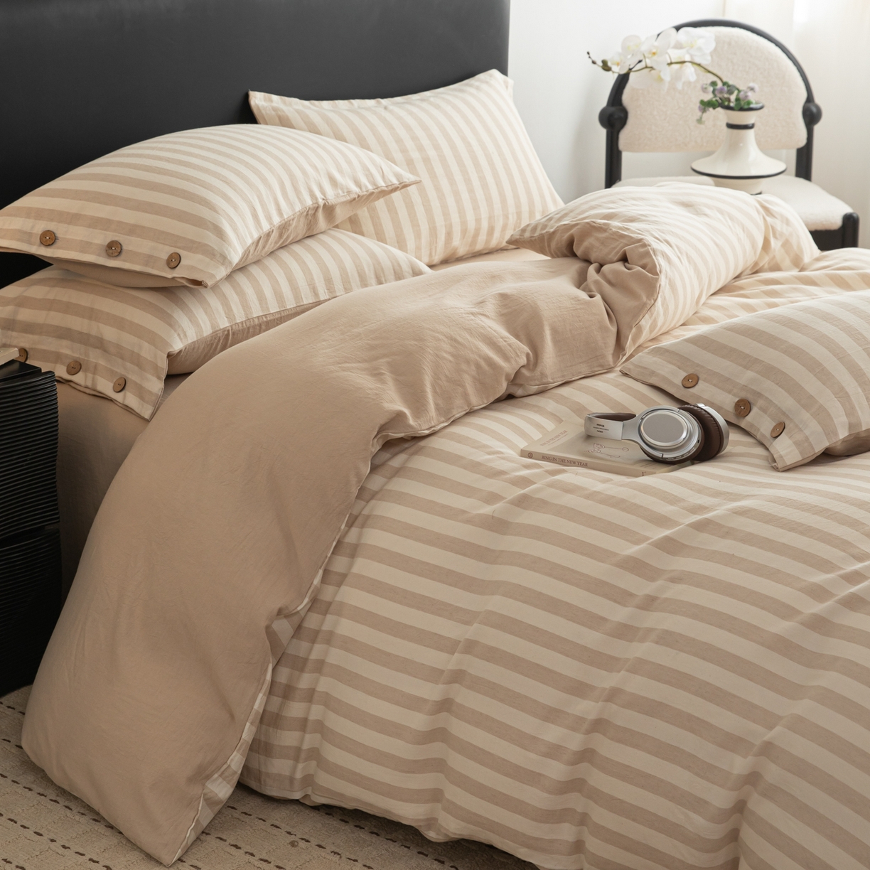 91家纺网 家纺一手货源 找家纺 简宜家居（朝初家纺） 2026新款棉麻四件套-条纹格子系列 咖条-暖梦