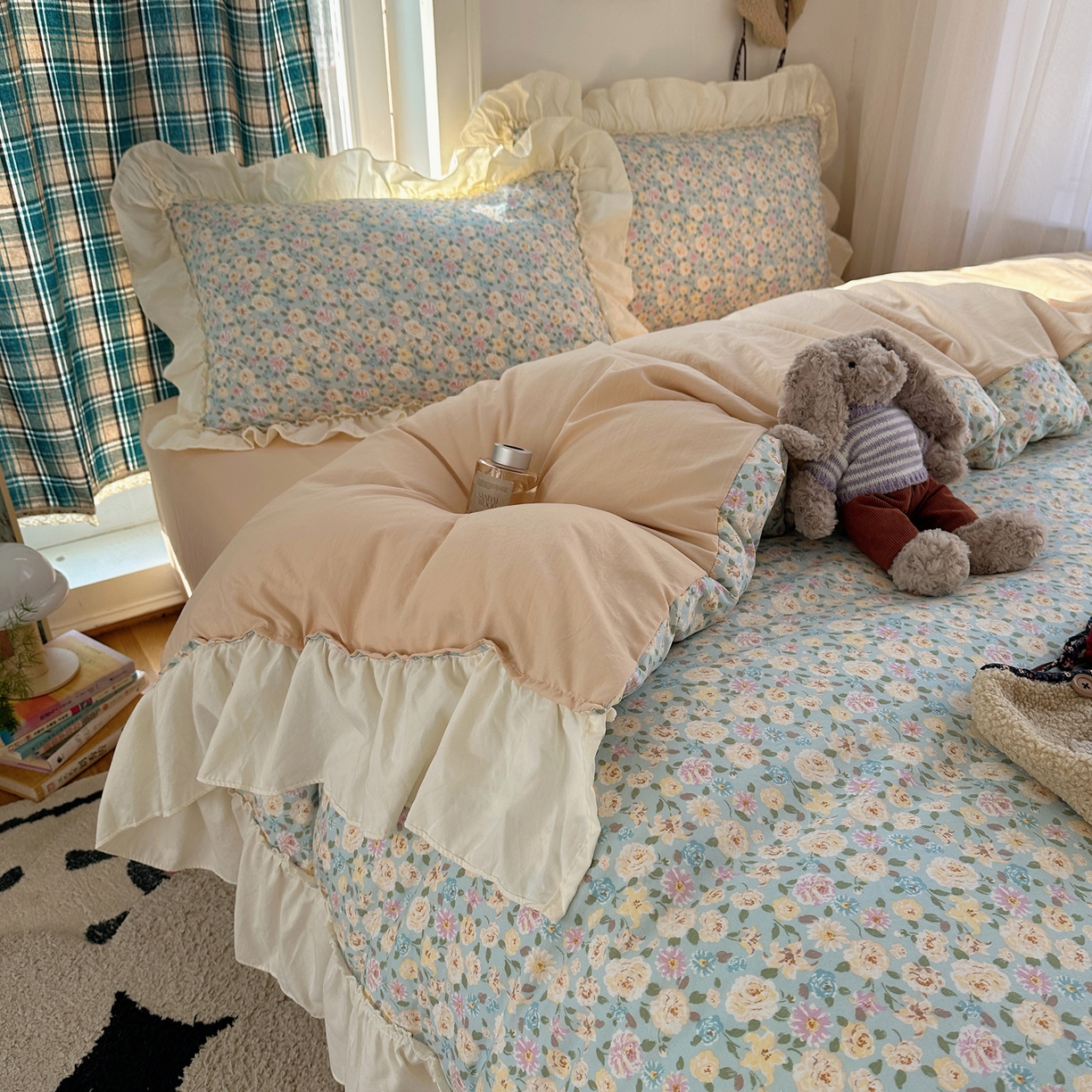 91家纺网 家纺一手货源 找家纺 顾里家纺 2026新款春日碎花大花边云感棉四件套（床笠属于定制 后期不予退换） 花海