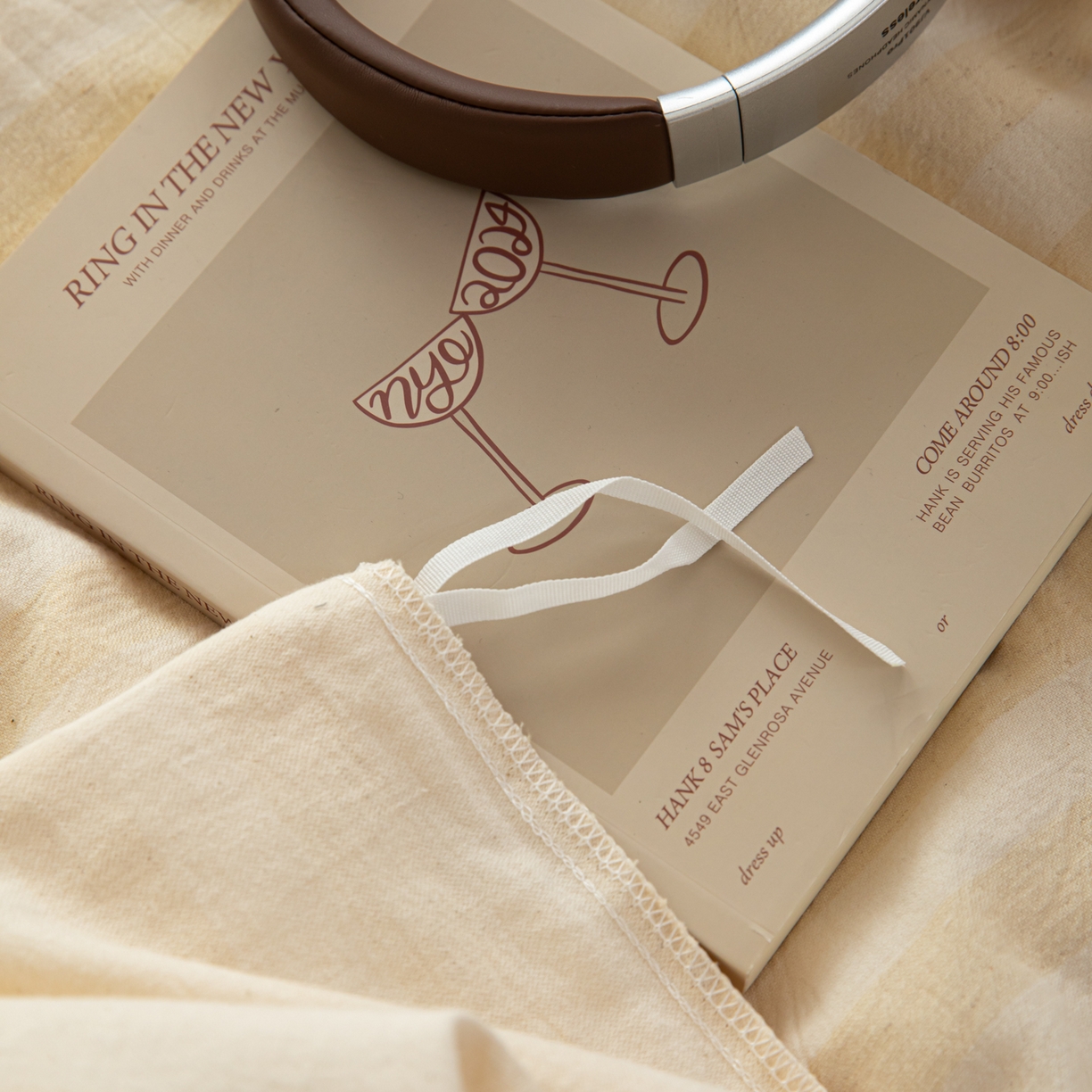 91家纺网 家纺一手货源 找家纺 简宜家居（朝初家纺） 2026新款棉麻四件套-条纹格子系列 黄条-暖梦