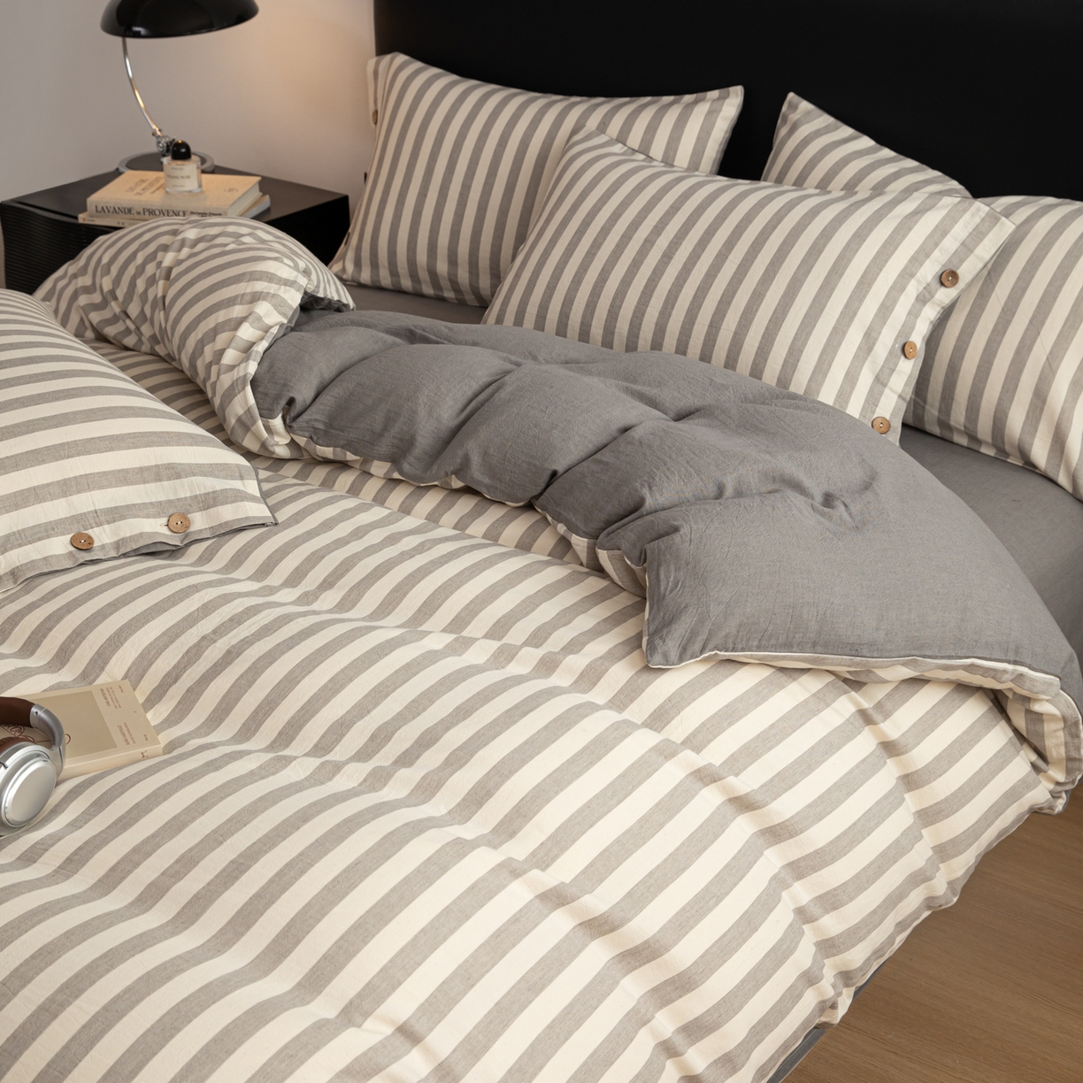 91家纺网 家纺一手货源 找家纺 简宜家居（朝初家纺） 2026新款棉麻四件套-条纹格子系列 麻灰-暖梦