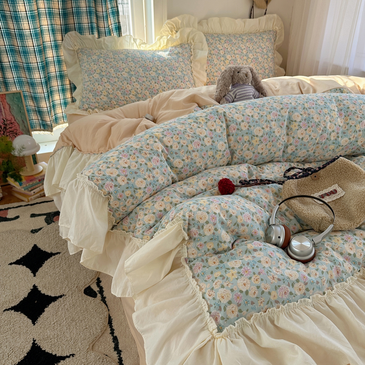 91家纺网 家纺一手货源 找家纺 顾里家纺 2026新款春日碎花大花边云感棉四件套（床笠属于定制 后期不予退换） 花海