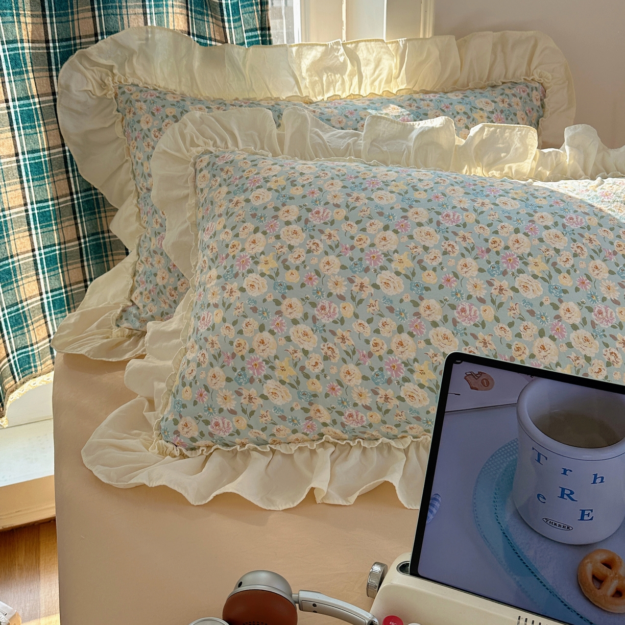 91家纺网 家纺一手货源 找家纺 顾里家纺 2026新款春日碎花大花边云感棉四件套（床笠属于定制 后期不予退换） 花海