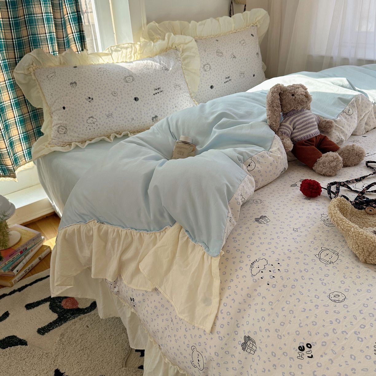 91家纺网 家纺一手货源 找家纺 顾里家纺 2026新款春日碎花大花边云感棉四件套（床笠属于定制 后期不予退换） 蓝豹小猫