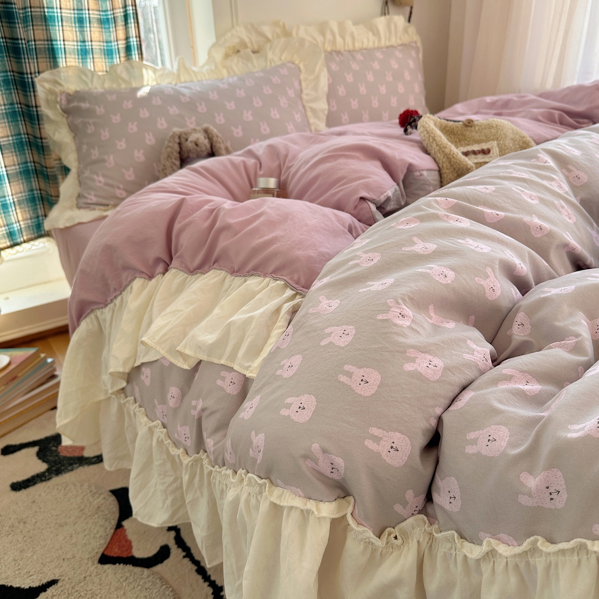 91家纺网 家纺一手货源 找家纺 顾里家纺 2026新款春日碎花大花边云感棉四件套（床笠属于定制 后期不予退换） 梦幻粉兔