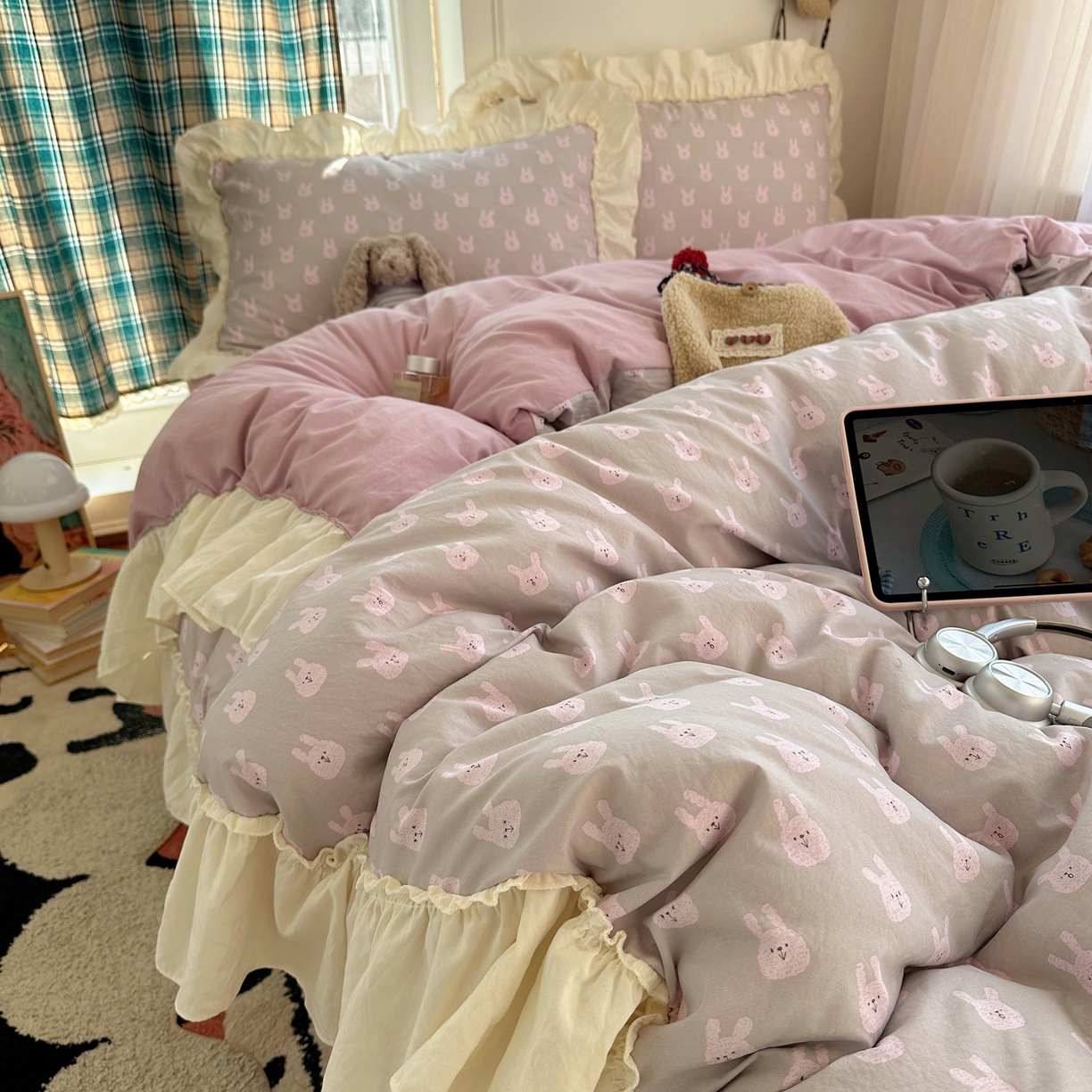 91家纺网 家纺一手货源 找家纺 顾里家纺 2026新款春日碎花大花边云感棉四件套（床笠属于定制 后期不予退换） 梦幻粉兔