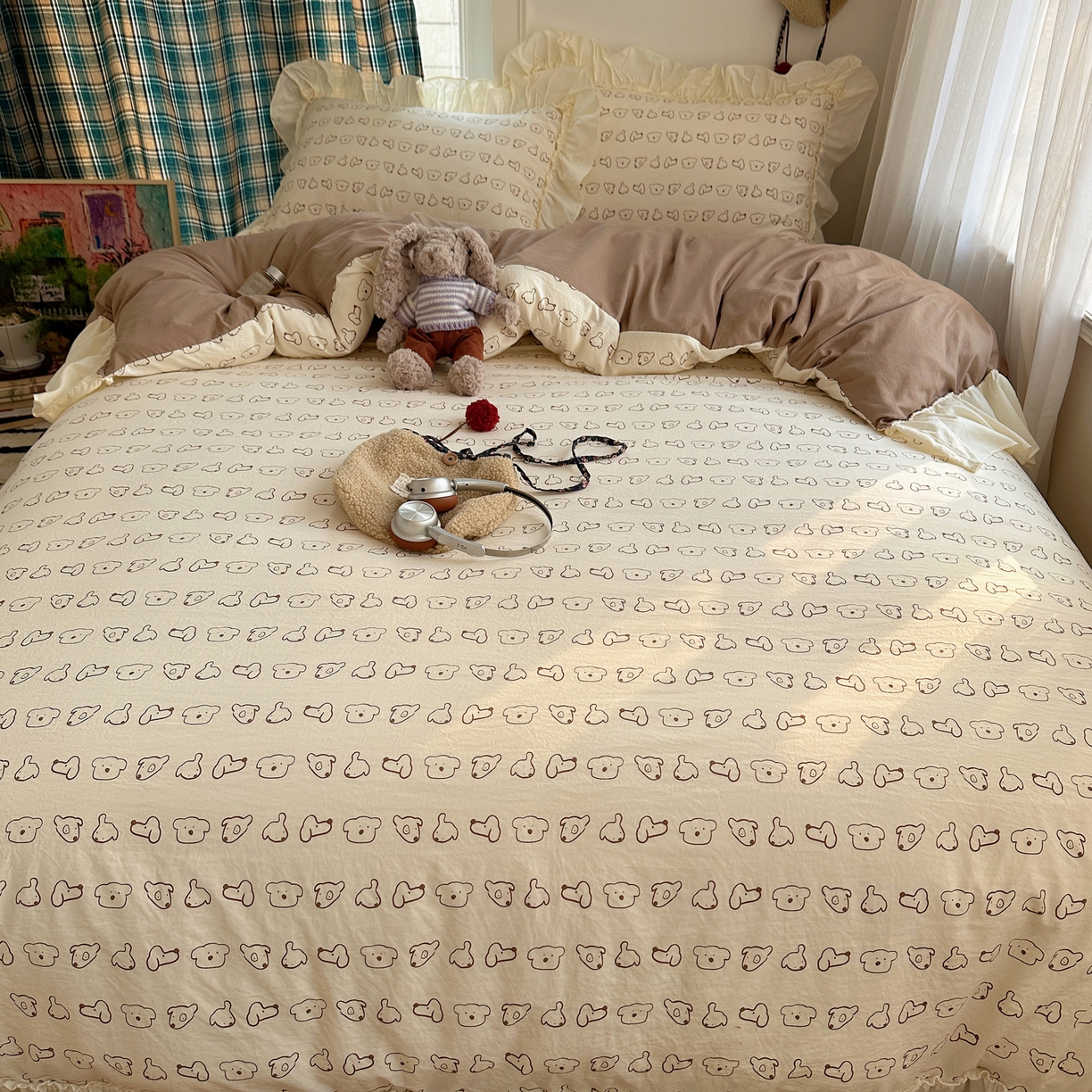 91家纺网 家纺一手货源 找家纺 顾里家纺 2026新款春日碎花大花边云感棉四件套（床笠属于定制 后期不予退换） 线条表情狗