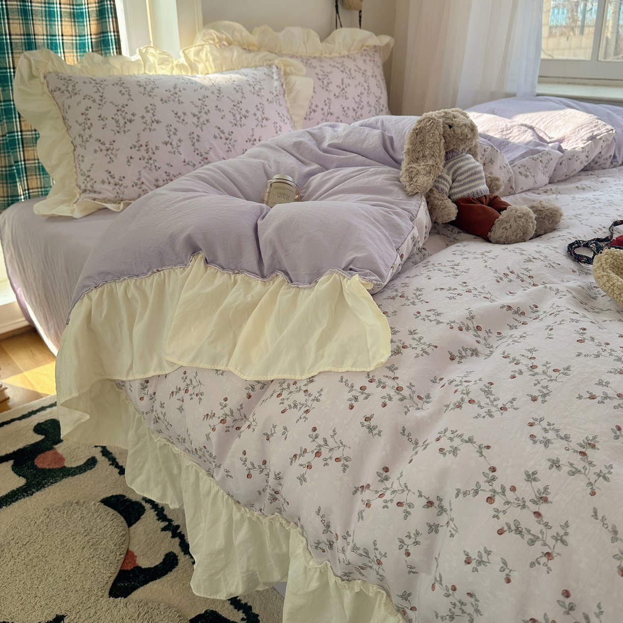 91家纺网 家纺一手货源 找家纺 顾里家纺 2026新款春日碎花大花边云感棉四件套（床笠属于定制 后期不予退换） 星辰花