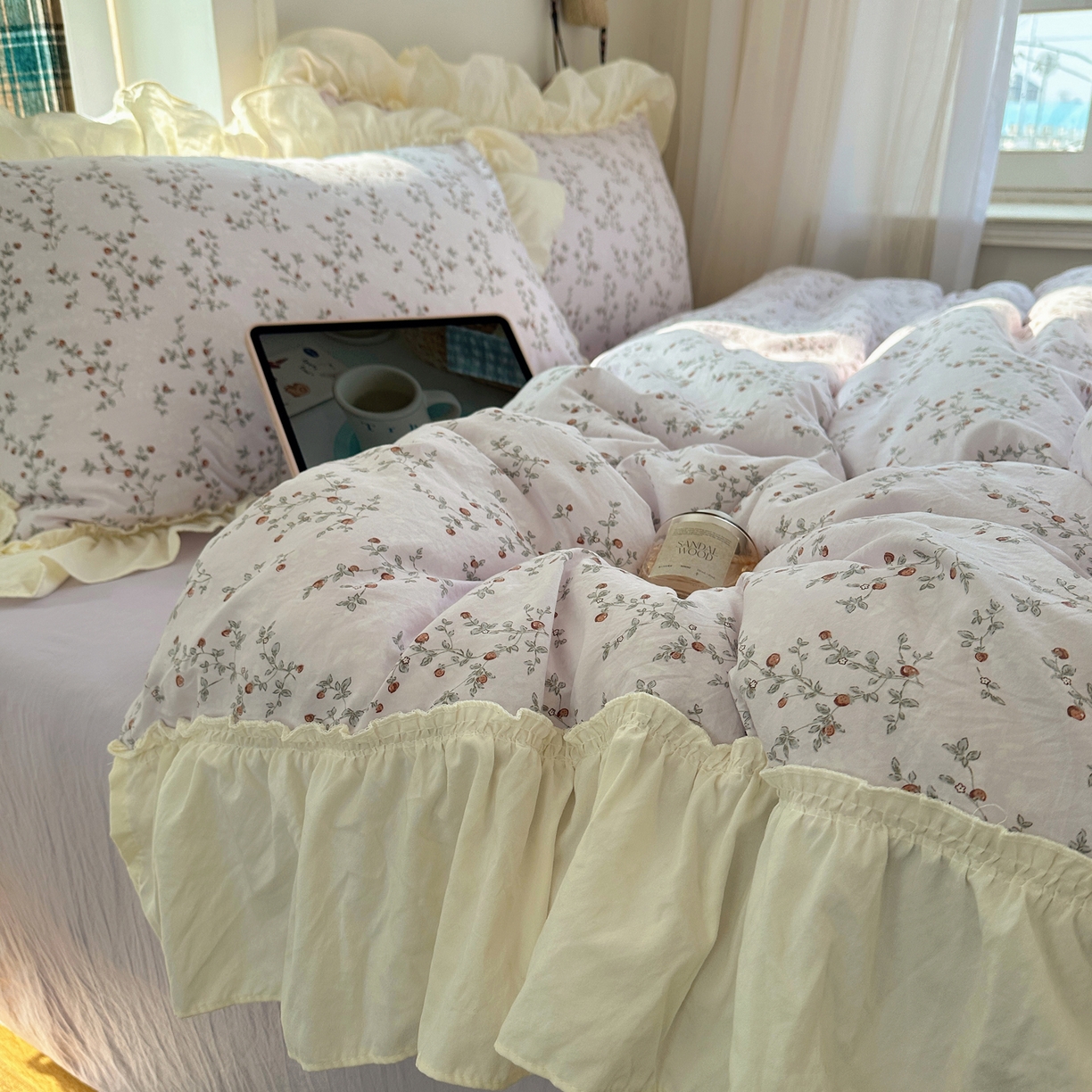 91家纺网 家纺一手货源 找家纺 顾里家纺 2026新款春日碎花大花边云感棉四件套（床笠属于定制 后期不予退换） 星辰花