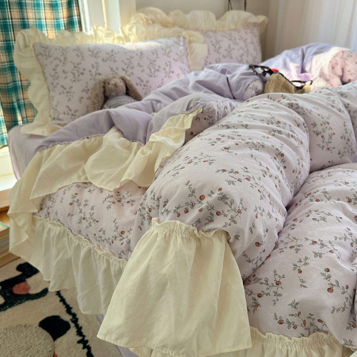 91家纺网 家纺一手货源 找家纺 顾里家纺 2026新款春日碎花大花边云感棉四件套（床笠属于定制 后期不予退换） 星辰花