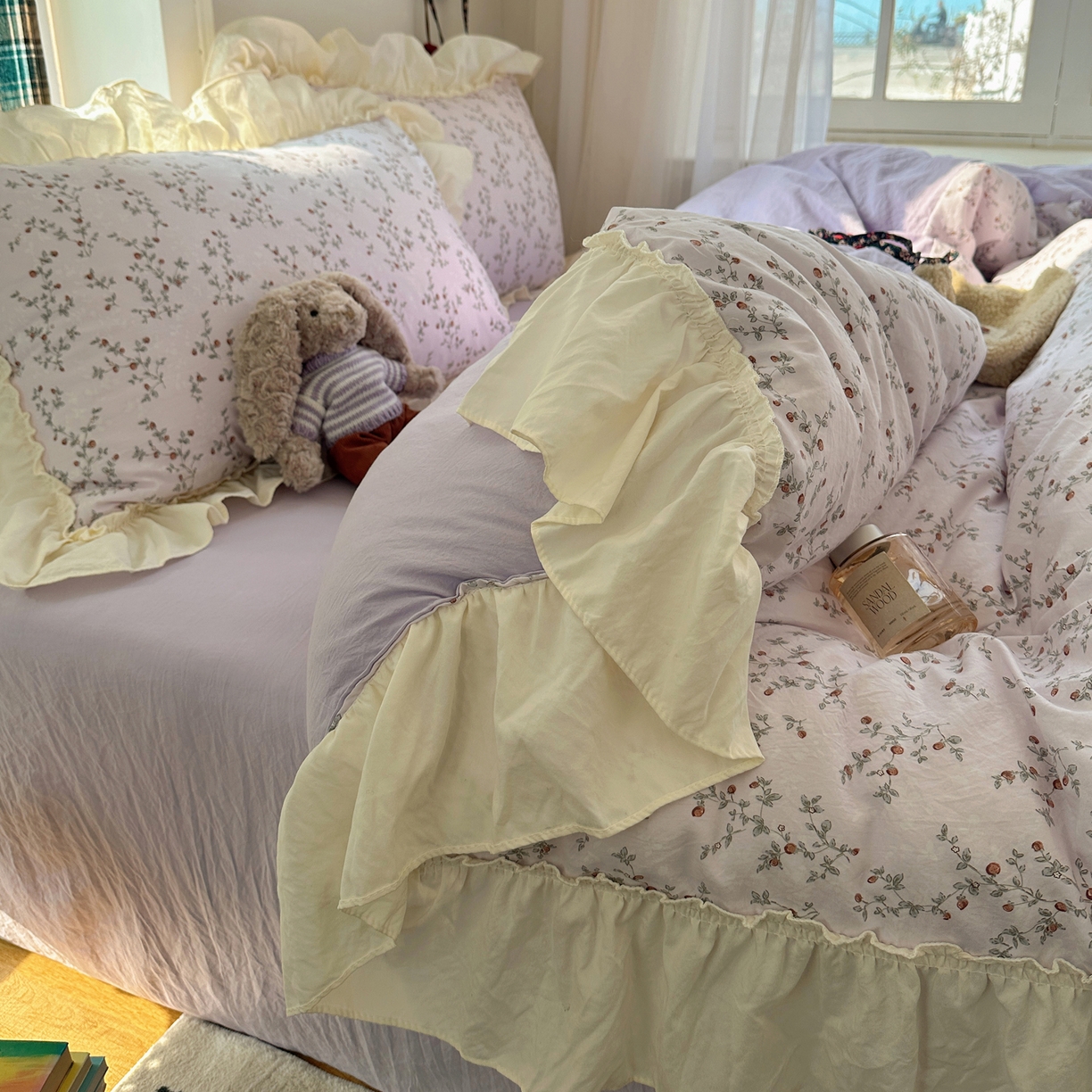 91家纺网 家纺一手货源 找家纺 顾里家纺 2026新款春日碎花大花边云感棉四件套（床笠属于定制 后期不予退换） 星辰花