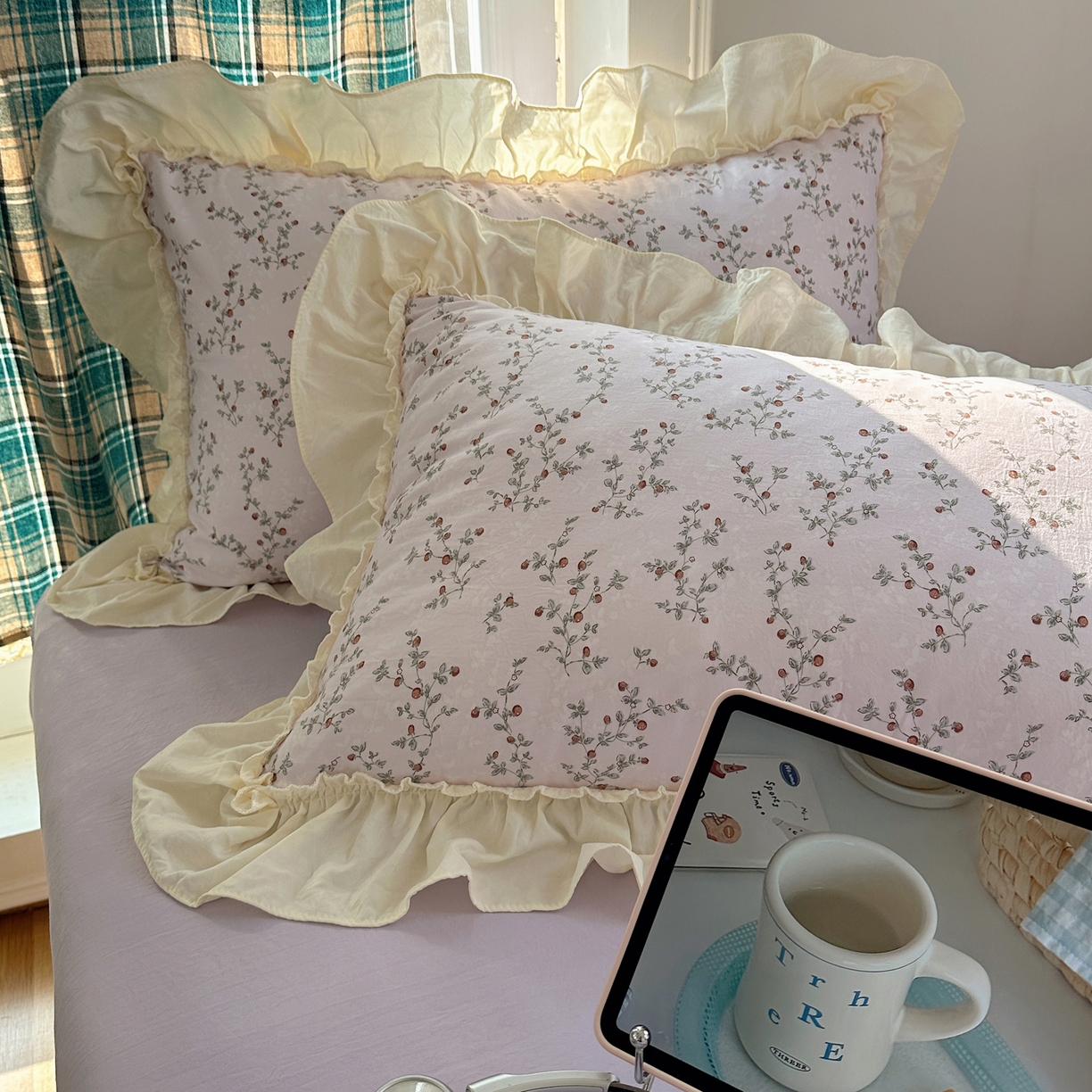 91家纺网 家纺一手货源 找家纺 顾里家纺 2026新款春日碎花大花边云感棉四件套（床笠属于定制 后期不予退换） 星辰花