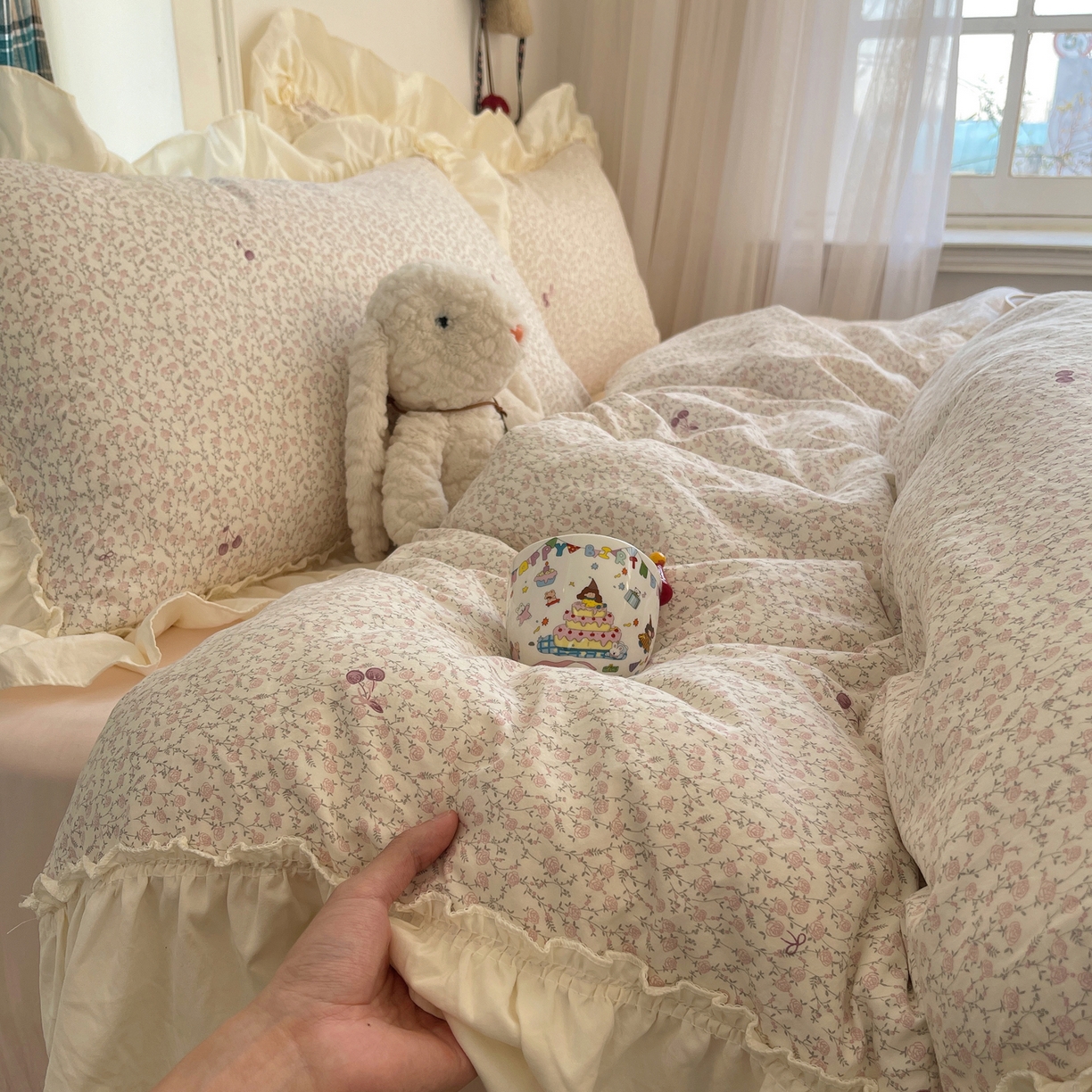 91家纺网 家纺一手货源 找家纺 顾里家纺 2026新款春日碎花大花边云感棉四件套（床笠属于定制 后期不予退换） 樱桃花