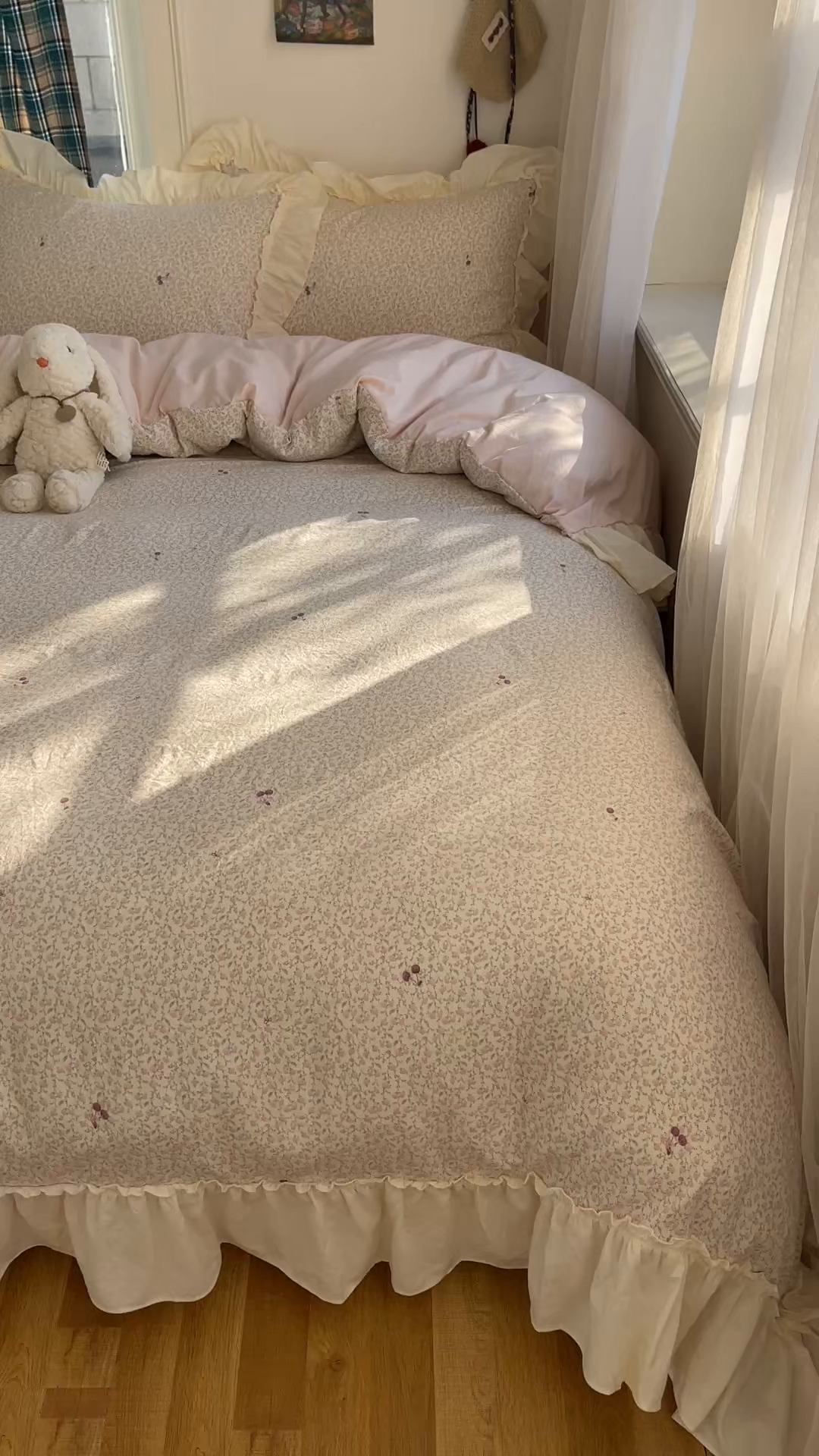 91家纺网 家纺一手货源 找家纺 顾里家纺 2026新款春日碎花大花边云感棉四件套（床笠属于定制 后期不予退换） 樱桃花