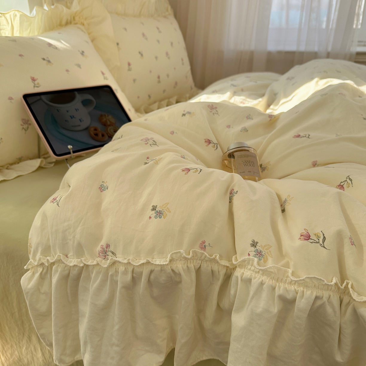 91家纺网 家纺一手货源 找家纺 顾里家纺 2026新款春日碎花大花边云感棉四件套（床笠属于定制 后期不予退换） 虞美人