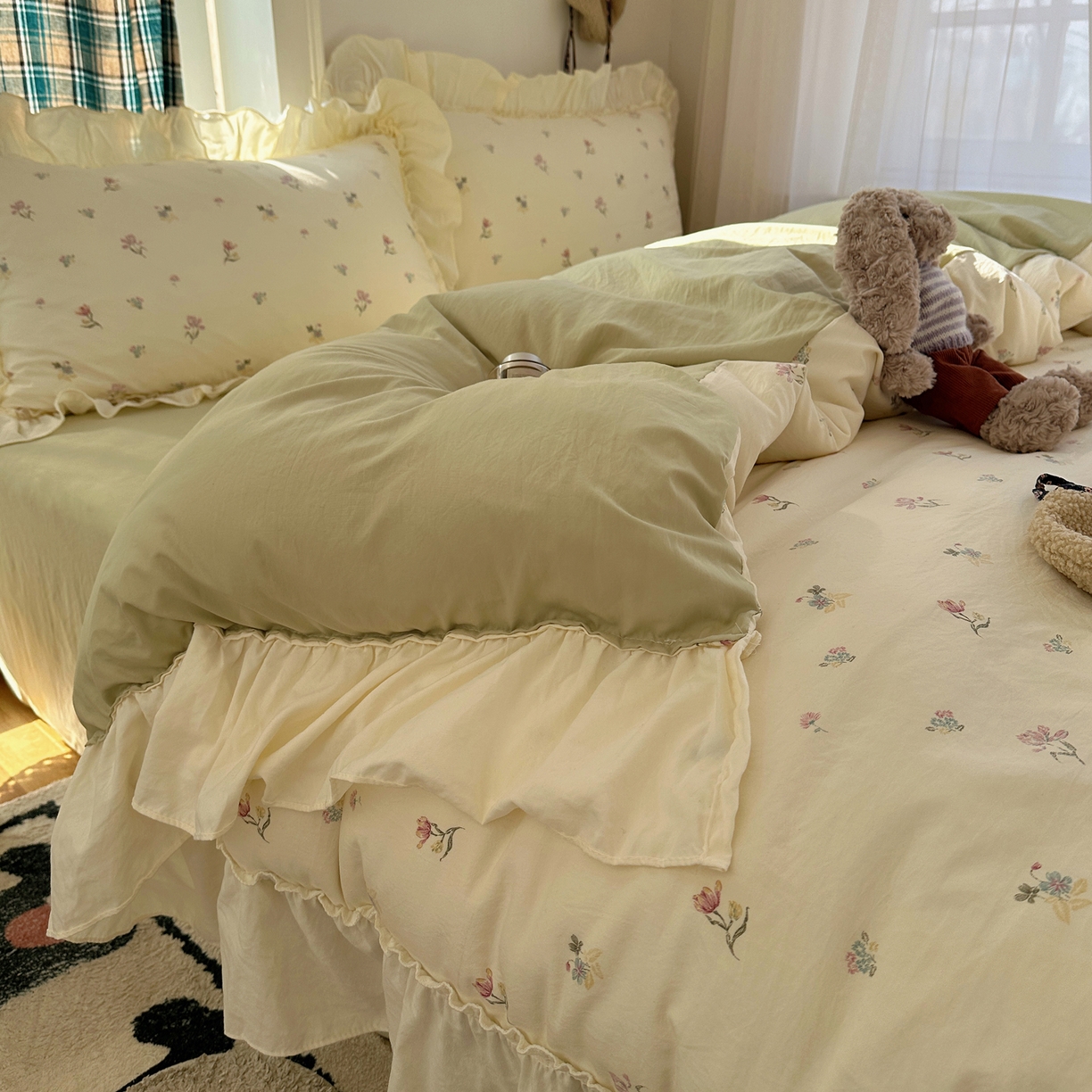 91家纺网 家纺一手货源 找家纺 顾里家纺 2026新款春日碎花大花边云感棉四件套（床笠属于定制 后期不予退换） 虞美人