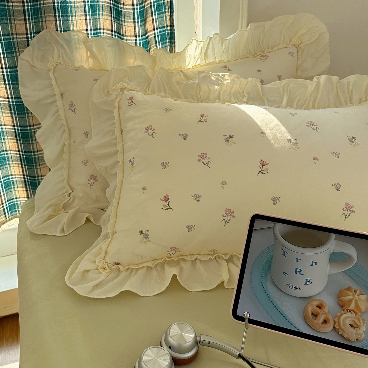 91家纺网 家纺一手货源 找家纺 顾里家纺 2026新款春日碎花大花边云感棉四件套（床笠属于定制 后期不予退换） 虞美人