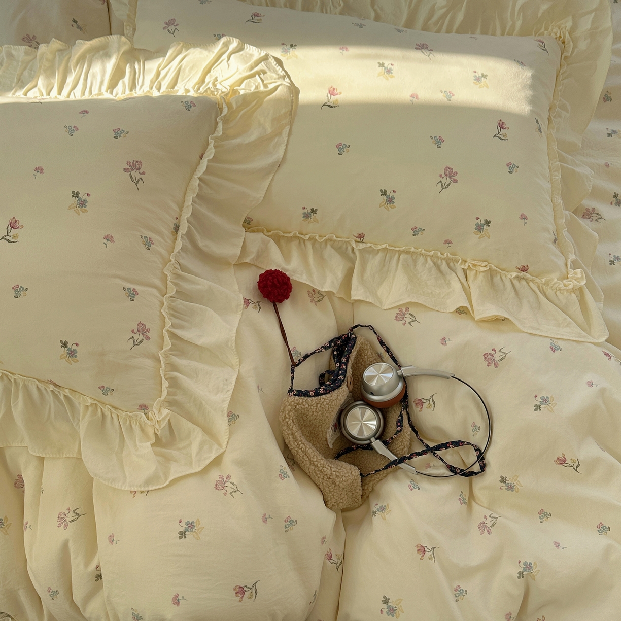 91家纺网 家纺一手货源 找家纺 顾里家纺 2026新款春日碎花大花边云感棉四件套（床笠属于定制 后期不予退换） 虞美人