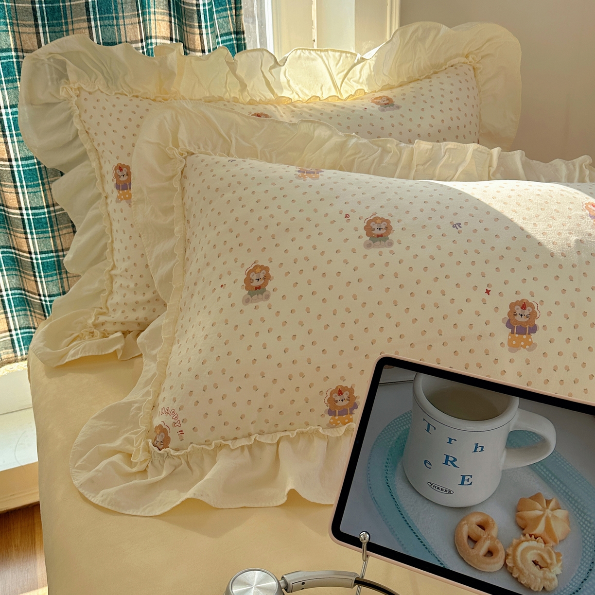 91家纺网 家纺一手货源 找家纺 顾里家纺 2026新款春日碎花大花边云感棉四件套（床笠属于定制 后期不予退换） 治愈小狮