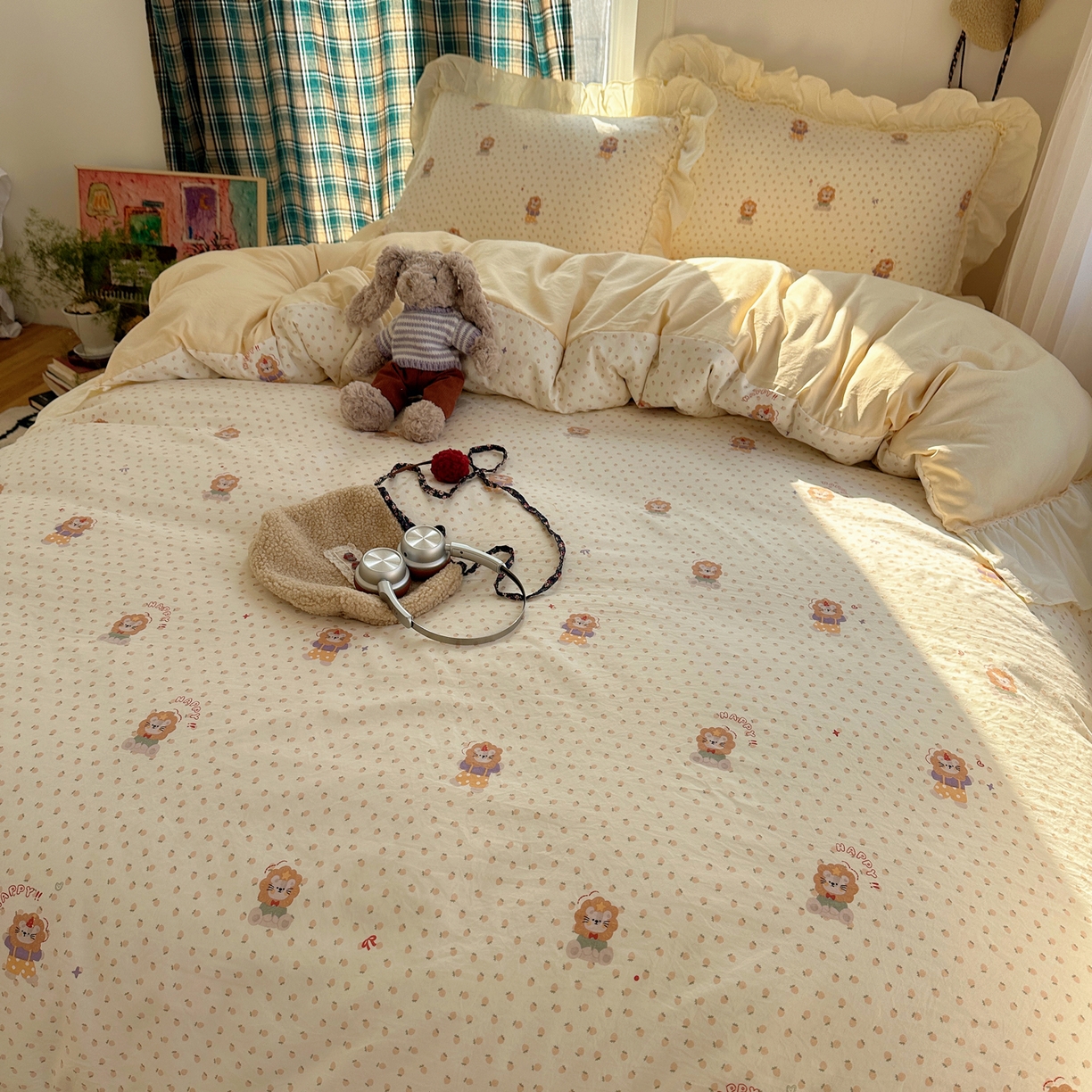 91家纺网 家纺一手货源 找家纺 顾里家纺 2026新款春日碎花大花边云感棉四件套（床笠属于定制 后期不予退换） 治愈小狮