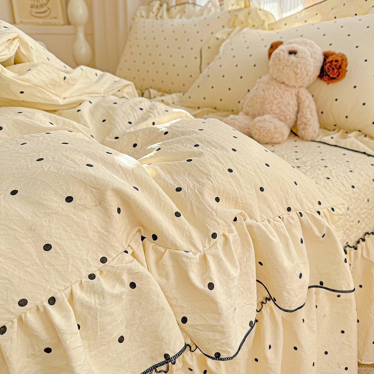 91家纺网 家纺一手货源 找家纺 家维家纺 2026新款(常年不断货）韩式双层花边复古棉感床盖四件套 波点