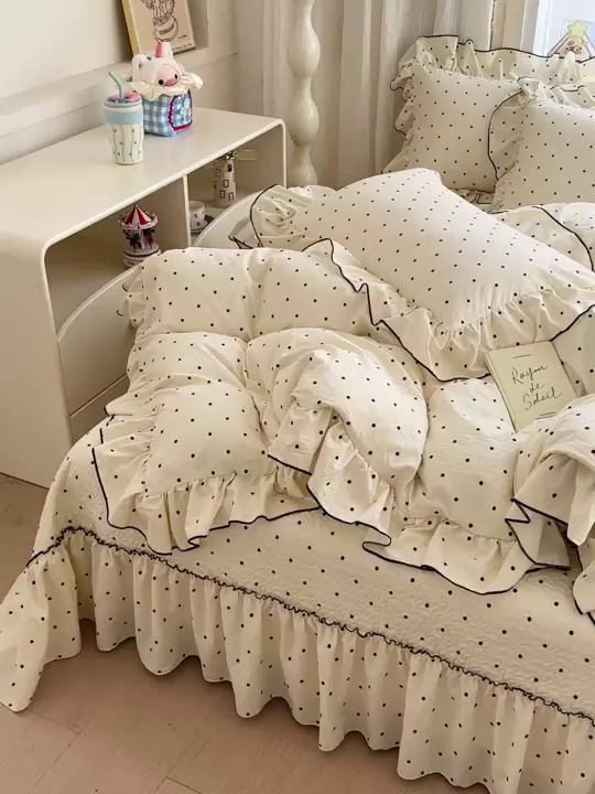 91家纺网 家纺一手货源 找家纺 家维家纺 2026新款(常年不断货）韩式双层花边复古棉感床盖四件套 波点