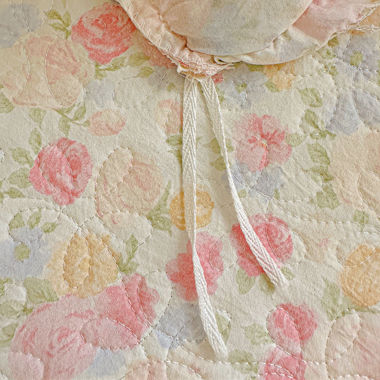 91家纺网 家纺一手货源 找家纺 家维家纺 2026新款(常年不断货）韩式双层花边复古棉感床盖四件套 春日礼盒