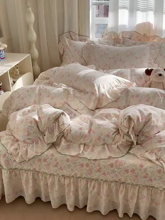 91家纺网 家纺一手货源 找家纺 家维家纺 2026新款(常年不断货）韩式双层花边复古棉感床盖四件套 春日礼盒