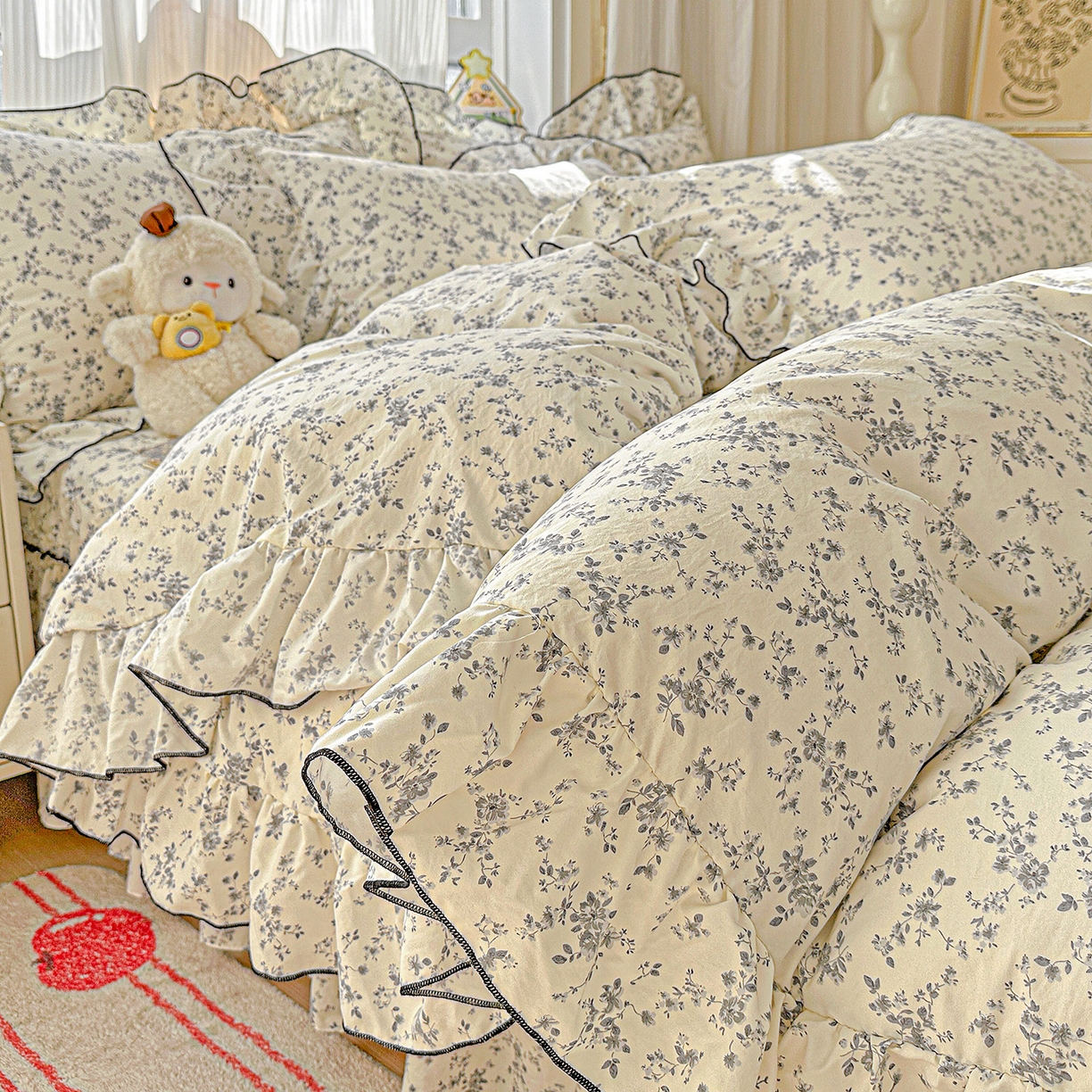 91家纺网 家纺一手货源 找家纺 家维家纺 2026新款(常年不断货）韩式双层花边复古棉感床盖四件套 花枝棠