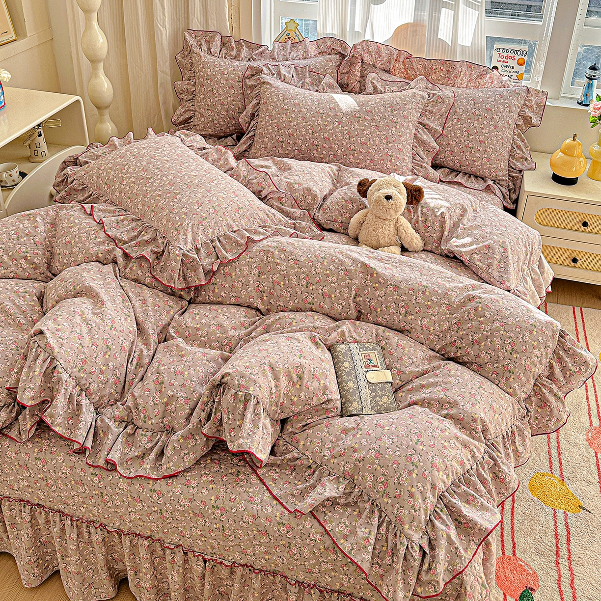 91家纺网 家纺一手货源 找家纺 家维家纺 2026新款(常年不断货）韩式双层花边复古棉感床盖四件套 花园