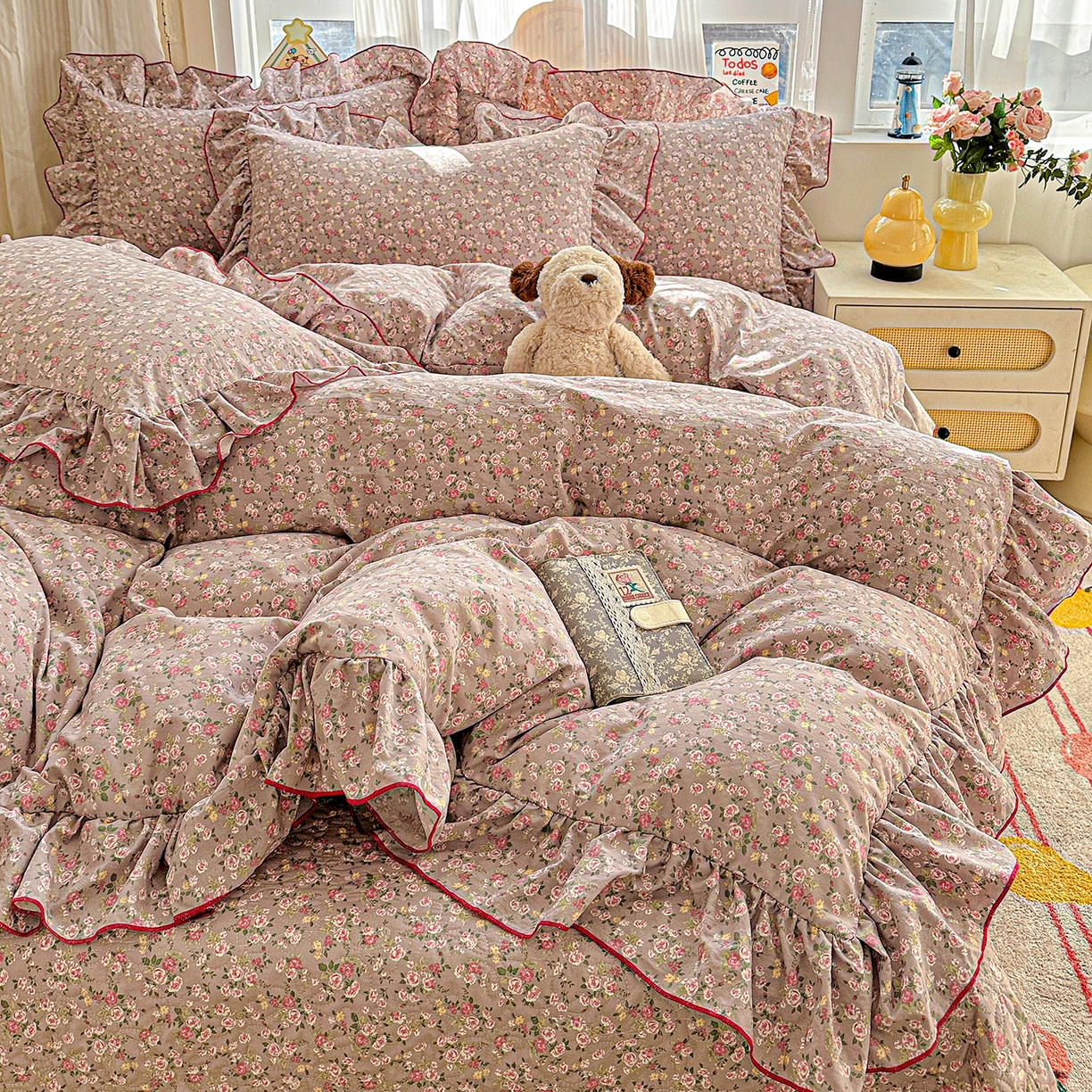 91家纺网 家纺一手货源 找家纺 家维家纺 2026新款(常年不断货）韩式双层花边复古棉感床盖四件套 花园